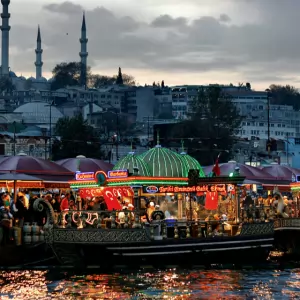 İstanbul Eminönü Bölgesinde Ustalar
